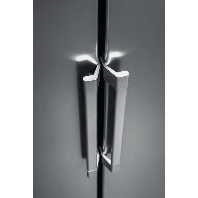 HOTPOINT - Congelador Vertical UH8 F3D XI