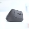 Logitech MX Vertical Rato Sem Fios RF/Bluetooth Vertical 4000 DPI Ótico 4 Botões Grafite - 910-005448 - 5099206081901